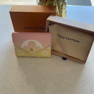 BRAND NEW - Louis Vuitton Victorine By Pool Pink Canvas Limited Edition Wallet